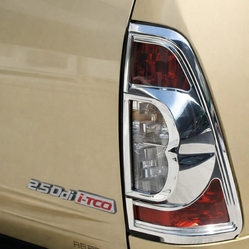 2 Cache feu rouge chrome isuzu D-max 2007-2012