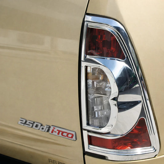 2 Cache feu rouge chrome isuzu D-max 2007-2012
